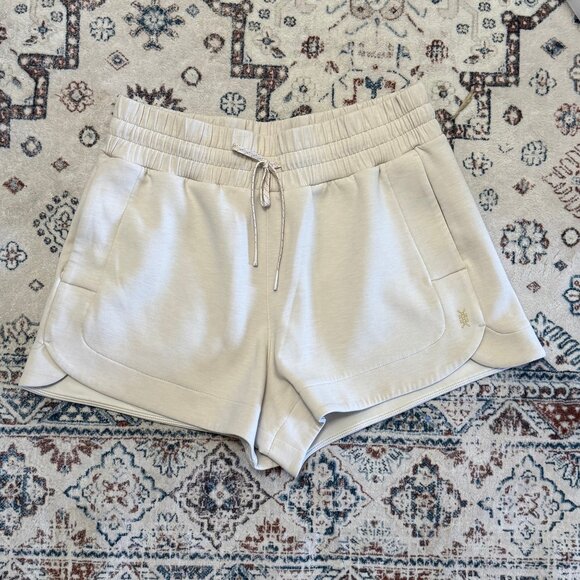 Rhone DreamGlow Shorts in Sand Women's size Medium - Picture 2 of 10